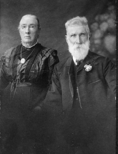 1920 Jas and Lizzie BW Scanned Pictures BB257.jpg