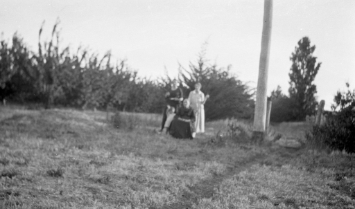 1924 Scanned Negatives BB030a.jpg