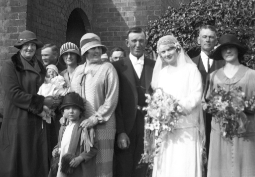 1926 08 21 Marriage Bob and Nell SN BB098.jpg