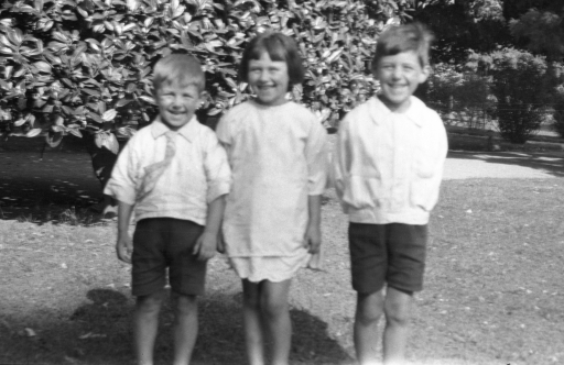 1930 Scanned Negatives BB116.jpg