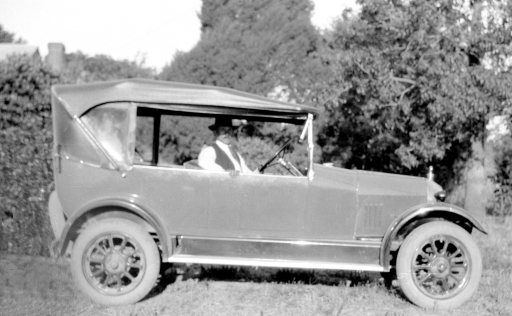 1930 Uncle Jack West in car SN BB101.jpg