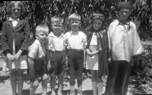 1935 Cousins Galore SN BB127.jpg