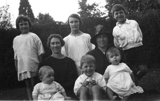 1935 Scanned Negatives BB072.jpg