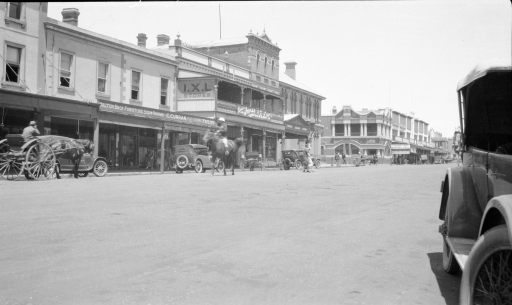 1940 Orange town centre SN BB102.jpg