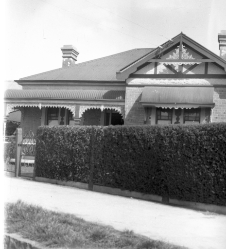 1940 Scanned Negatives BB026.jpg