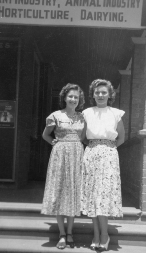 1948 12 M Marg and Gwen Murray at Dept Ag SP BB180.tif cropped.jpg