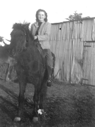 1949 Scanned Pictures BB243.jpg