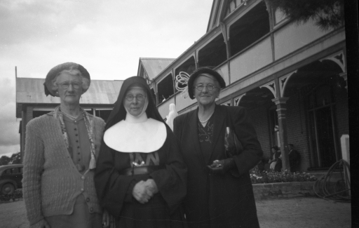 1950 08 Scanned Negatives BB120.jpg