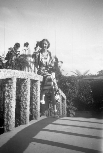 1950 12 Scanned Negatives BB038.jpg