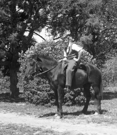 1950 Scanned Negatives BB134.jpg