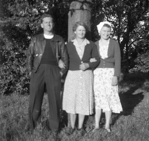 1951 12 Scanned Negatives BB143.jpg