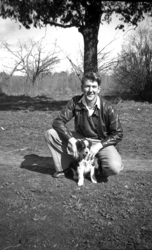 1952 07 Jim Farrell early 20s SN BB003.jpg