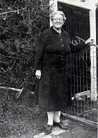 1950 Aunty Kate.jpg