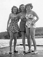 1953 01 Scanned Pictures BB183 Marg Gwen Murray and visitor 1952.jpg