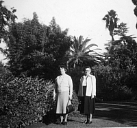 1958 Scanned Pictures BB181 Nana Aunty Kit Albury.jpg